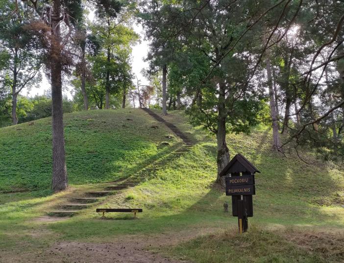 Liepos 6–osios žygis po Pavilnių regioninio parko piliakalnius